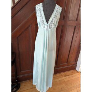 Vintage Lorraine Light Blue Lace V-Neck Nylon Nightgown Womens Medium USA Made